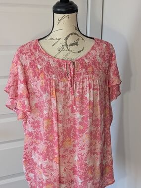 Robert Louis Pink Floral Short Flutter-Sleeve Blouse with Smocked Yoke Size 1X